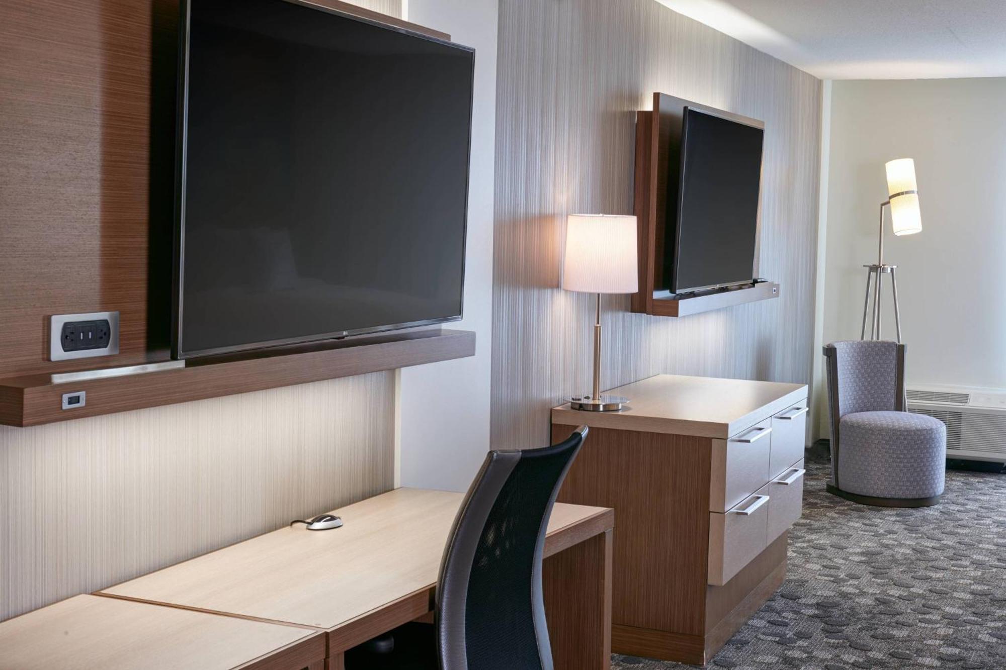 Courtyard By Marriott Jackson Hotel Bagian luar foto
